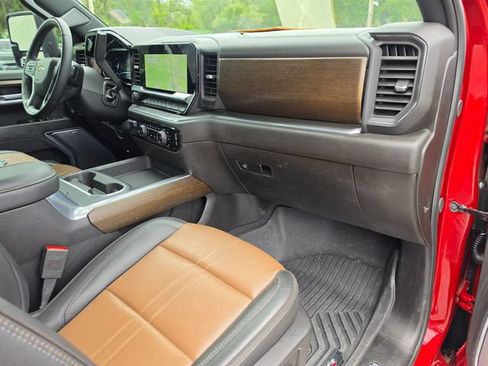 Used 2025 Chevrolet Silverado 2500 High Country w/ Technology Package AWD/4WD image 15