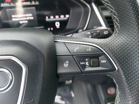 Used 2023 Audi SQ5 Prestige w/ Prestige Package image 19