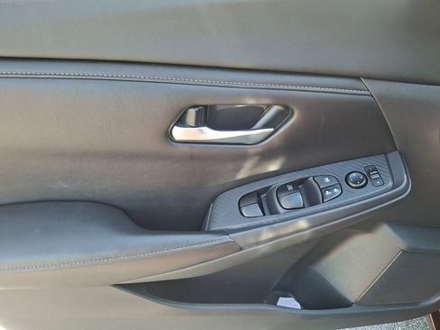 Used 2021 Nissan Sentra SV FWD image 12