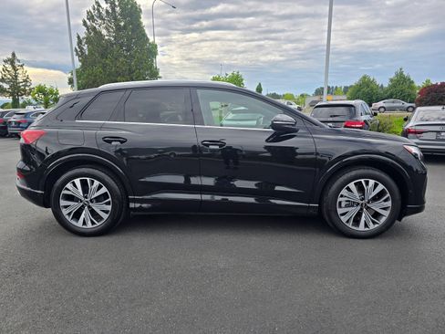 Used 2023 Audi Q4 e-tron Premium Plus w/ Premium Plus RWD image 6