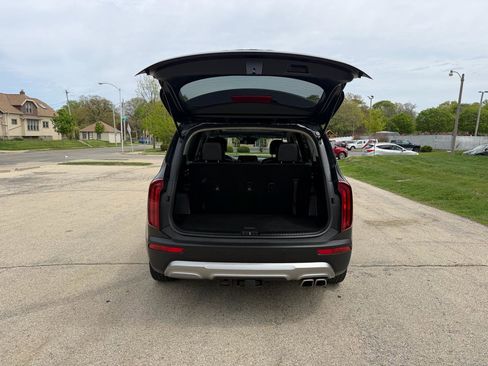 Used 2020 Kia Telluride S AWD/4WD image 8
