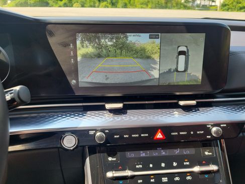 Used 2024 Kia Carnival SX Prestige FWD image 27