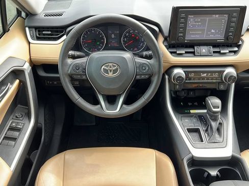 Used 2021 Toyota RAV4 XLE Premium FWD image 16