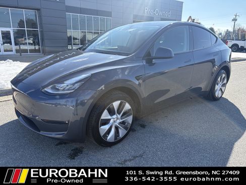 Used 2023 Tesla Model Y Long Range image 28