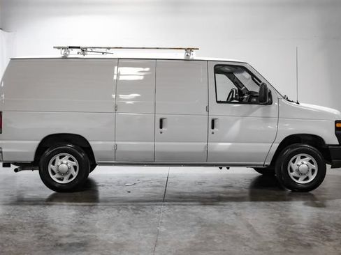 Used 2011 Ford E-150 and Econoline 150 RWD image 11