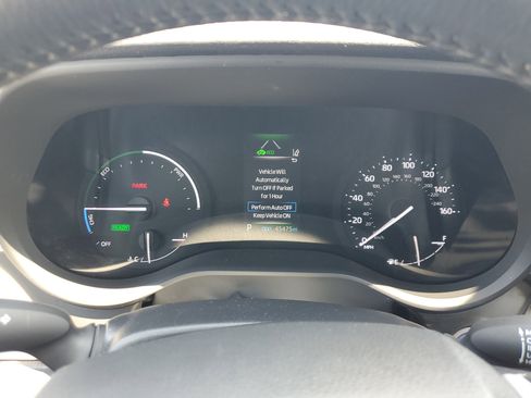 Used 2024 Toyota Sienna XLE FWD image 24