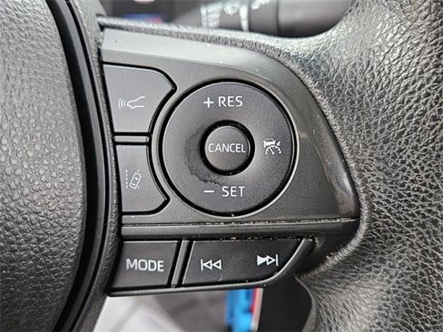 Used 2020 Toyota Corolla LE image 21