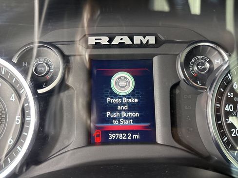 Used 2024 RAM 2500 Big Horn image 12