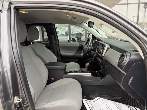 Used 2019 Toyota Tacoma SR5 image 8