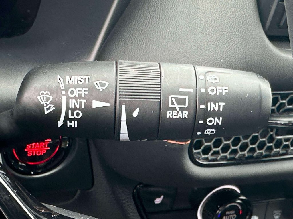 Certified 2025 Honda HR-V Sport image 18