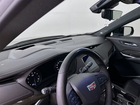 Used 2019 Cadillac XT4 Sport image 10