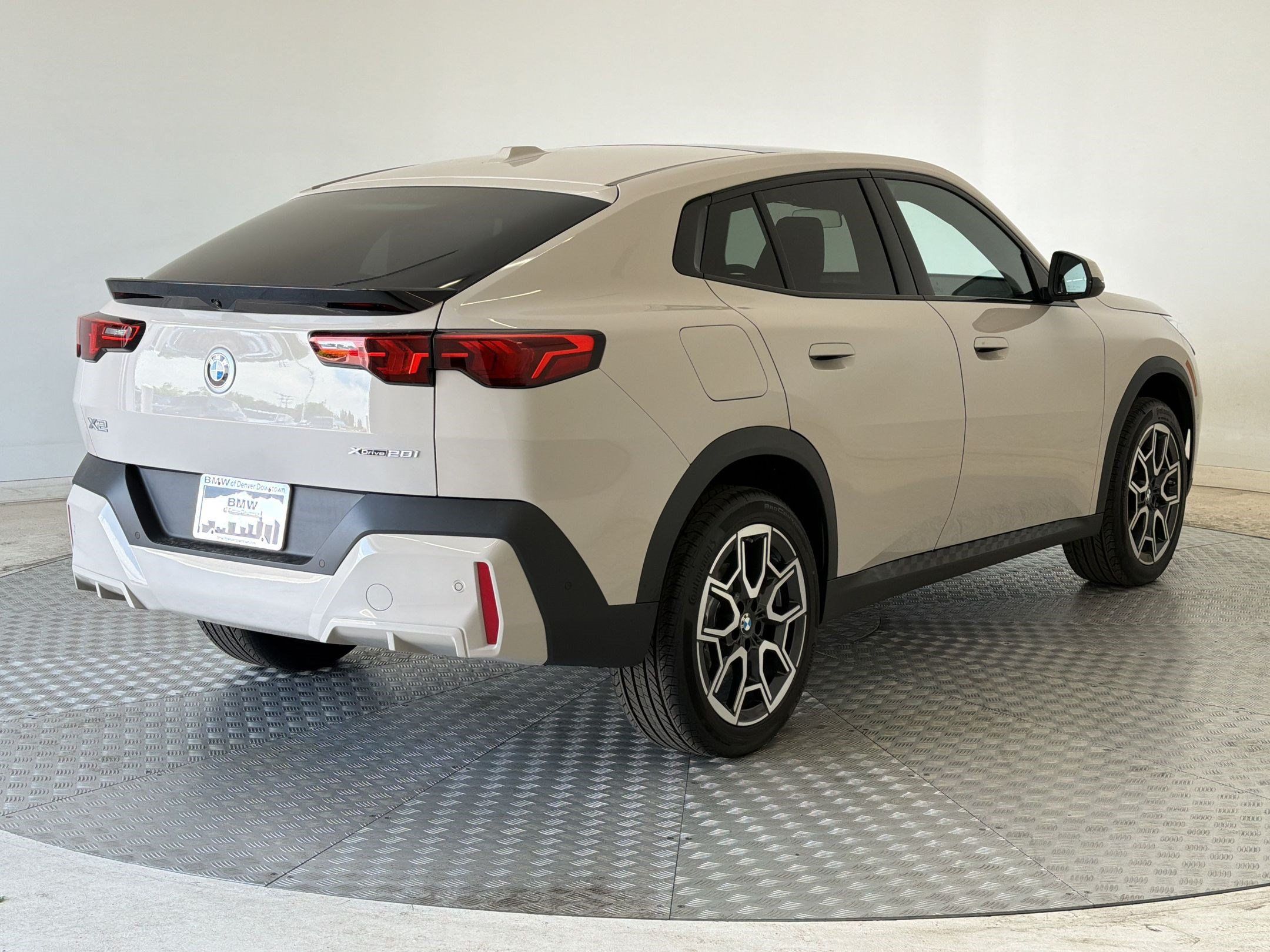 New 2026 BMW X2 xDrive28i w/ Convenience Package AWD/4WD image 9