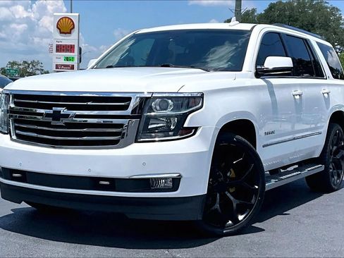 Used 2018 Chevrolet Tahoe LT w/ LT Signature Package RWD image 1