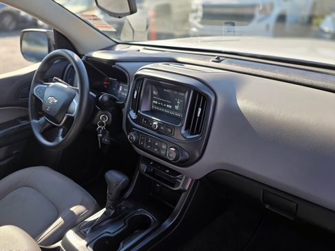 Used 2017 Chevrolet Colorado W/T w/ WT Convenience Package image 9