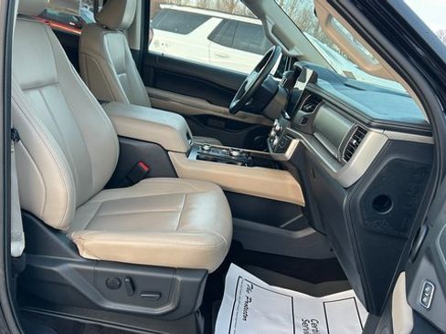 Used 2022 Ford Expedition XLT image 52