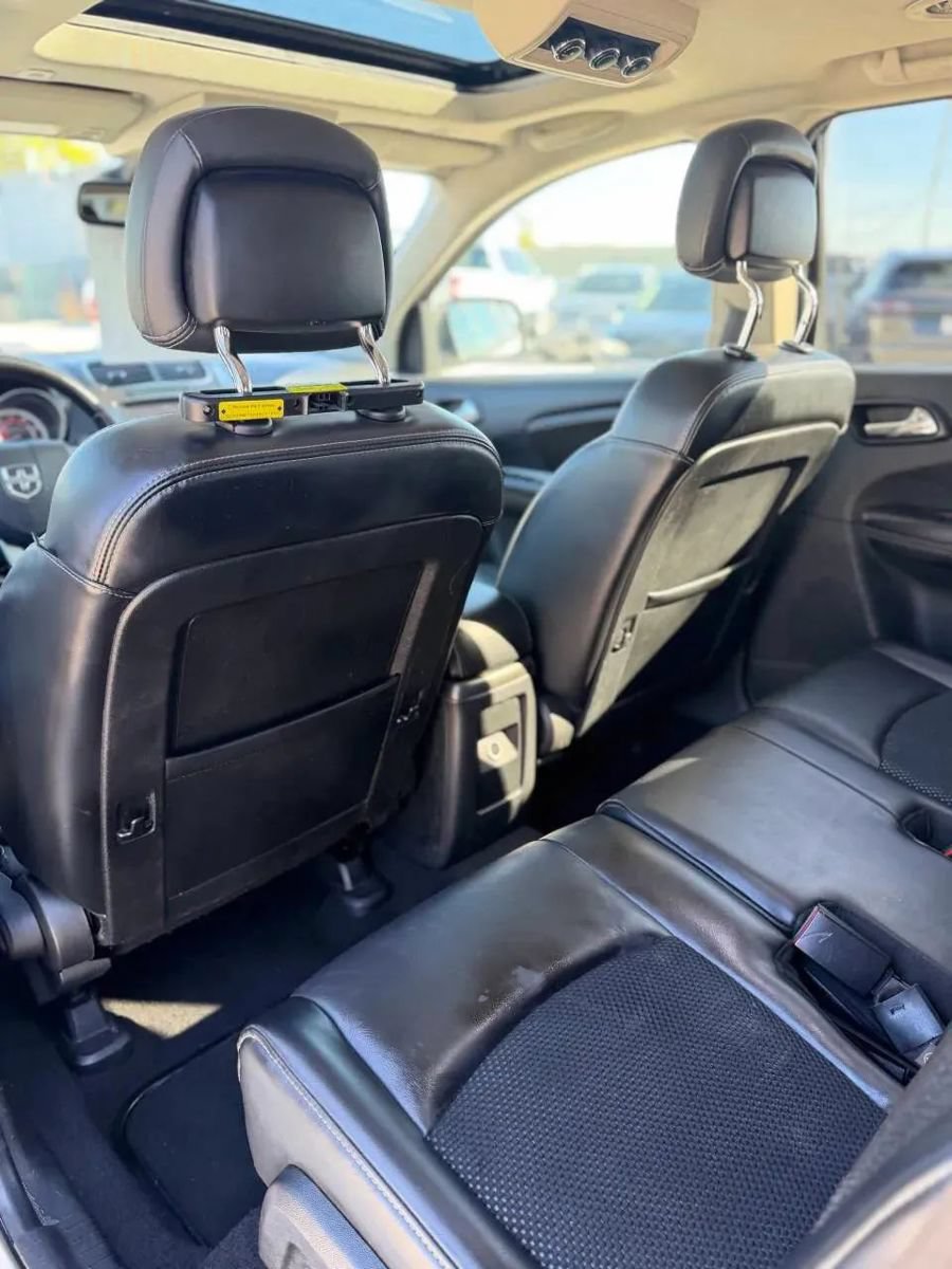 Used 2020 Dodge Journey Crossroad FWD image 13