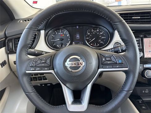 Used 2022 Nissan Rogue Sport SL w/ Premium Package image 15