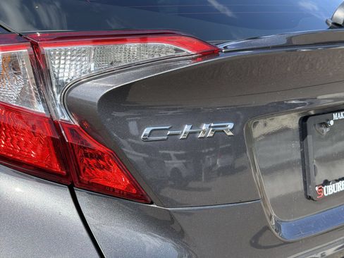 Used 2022 Toyota C-HR XLE FWD image 13