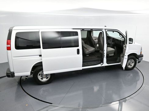Used 2025 Chevrolet Express 3500 LT w/ LT Preferred Equipment Group image 36