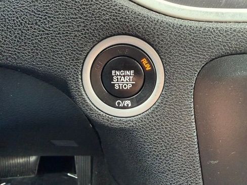 Used 2019 Dodge Charger SXT image 21