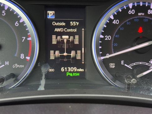 Used 2019 Toyota Highlander Limited image 21