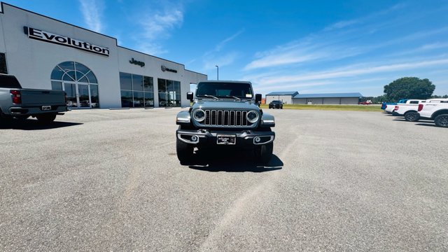 New 2026 Jeep Wrangler Unlimited Sahara w/ Technology Group AWD/4WD image 1