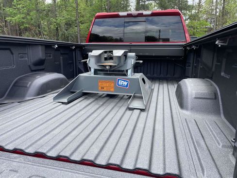 Used 2022 Chevrolet Silverado 2500 LTZ w/ LTZ Convenience Package image 29