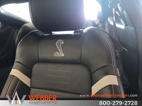 Used 2022 Ford Mustang Shelby GT500 w/ Technology Package RWD image 52