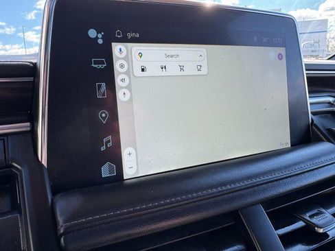 Used 2022 Chevrolet Suburban LT w/ Luxury Package image 23