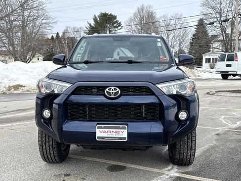 Used 2018 Toyota 4Runner SR5 image 2
