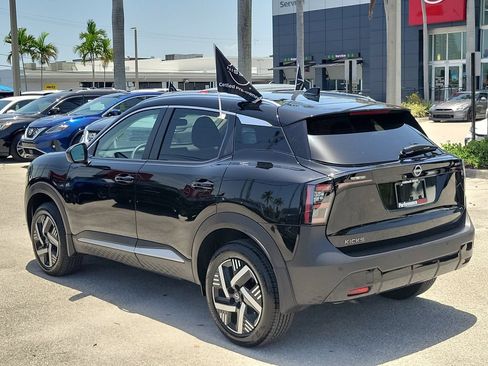 Certified 2026 Nissan Kicks SV FWD image 7