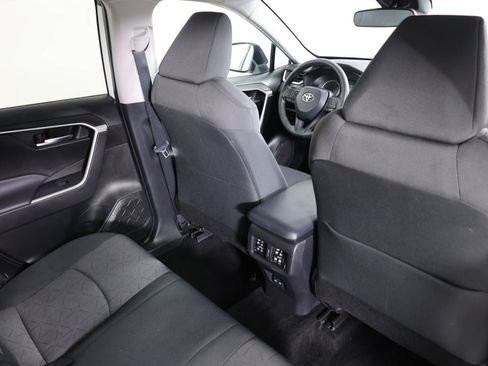 Used 2022 Toyota RAV4 XLE AWD/4WD image 39