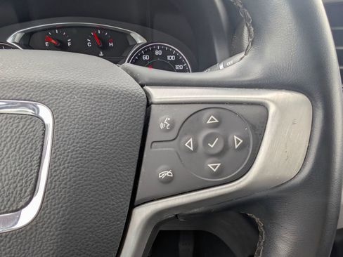 Used 2023 GMC Acadia SLT image 17