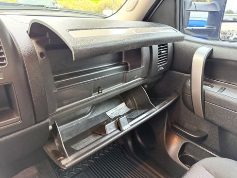 Used 2013 Chevrolet Silverado 2500 LT w/ Interior Plus Package image 22