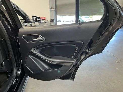 Used 2020 Mercedes-Benz GLA 250 4MATIC w/ Convenience Package image 15
