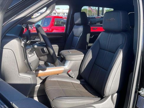 New 2026 Chevrolet Silverado 3500 High Country w/ High Country Premium Package AWD/4WD image 9