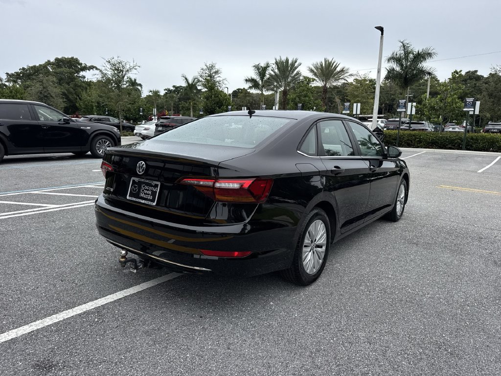 Used 2019 Volkswagen Jetta FWD image 3