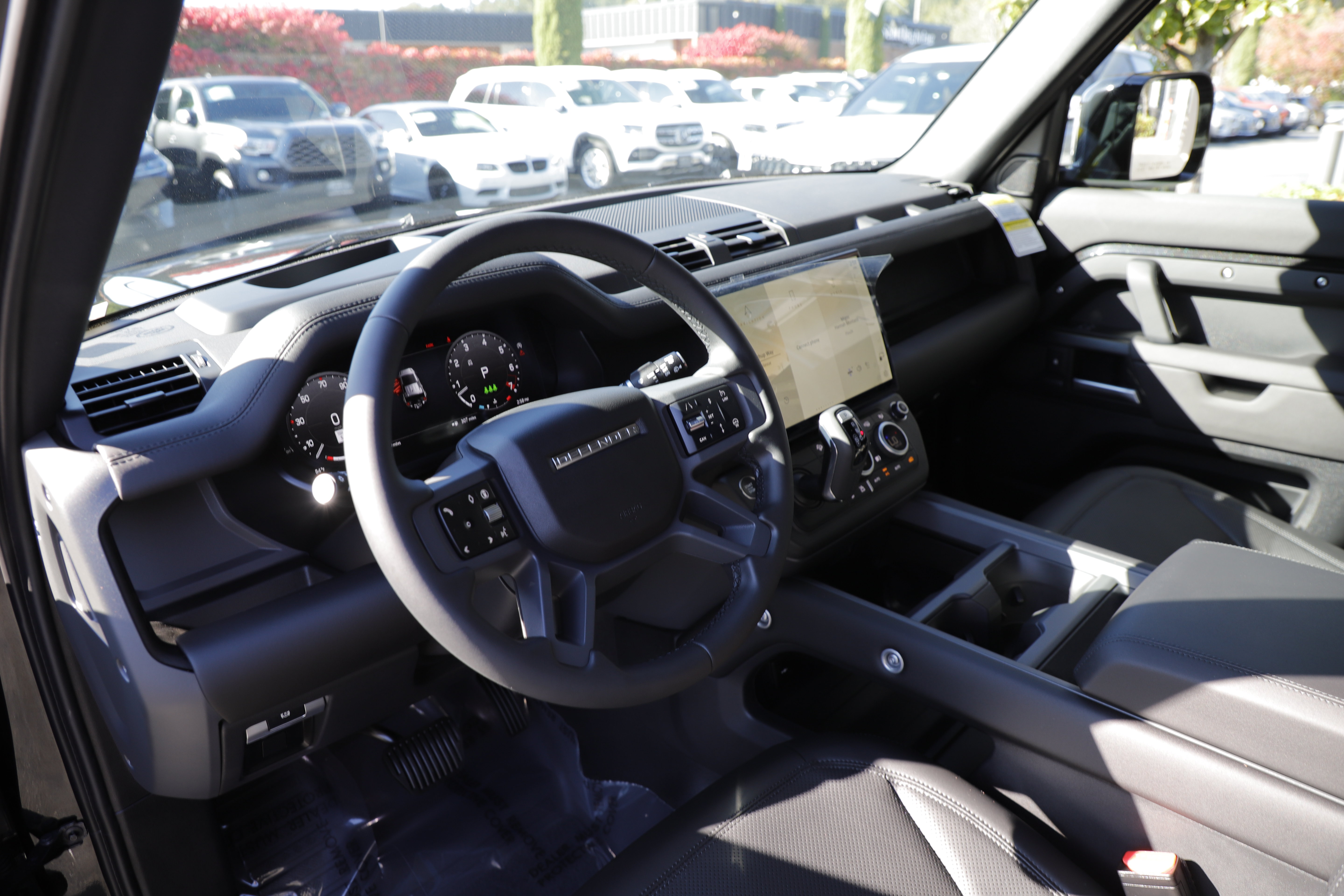 New 2026 Land Rover Defender 110 X-Dynamic SE AWD/4WD image 16