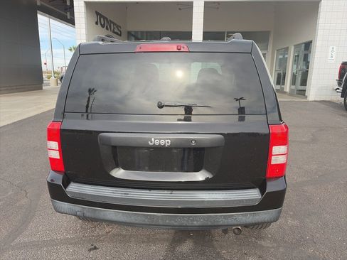 Used 2016 Jeep Patriot Sport FWD image 4