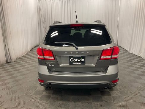 Used 2012 Dodge Journey SXT w/ Flexible Seating Group image 4