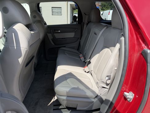 Used 2013 GMC Acadia SLE FWD image 12