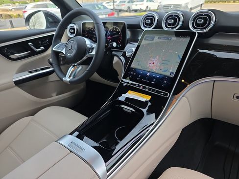 New 2026 Mercedes-Benz GLC 300 4MATIC image 18