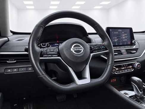 Used 2020 Nissan Altima 2.5 SV AWD/4WD image 18