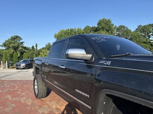 Used 2018 GMC Sierra 1500 SLT AWD/4WD image 18