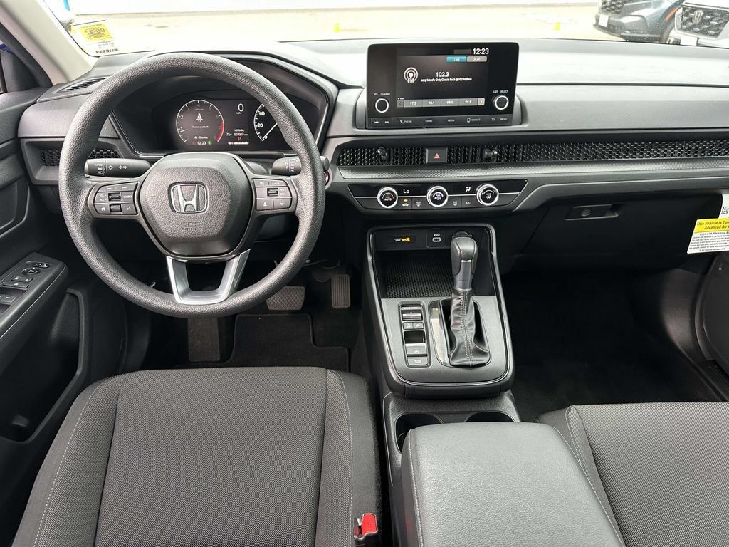 Used 2025 Honda CR-V LX image 11
