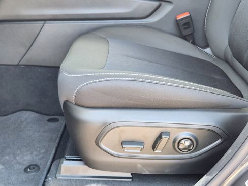 New 2026 Jeep Grand Cherokee Laredo image 17