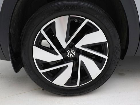 Used 2024 Volkswagen Atlas SEL image 9