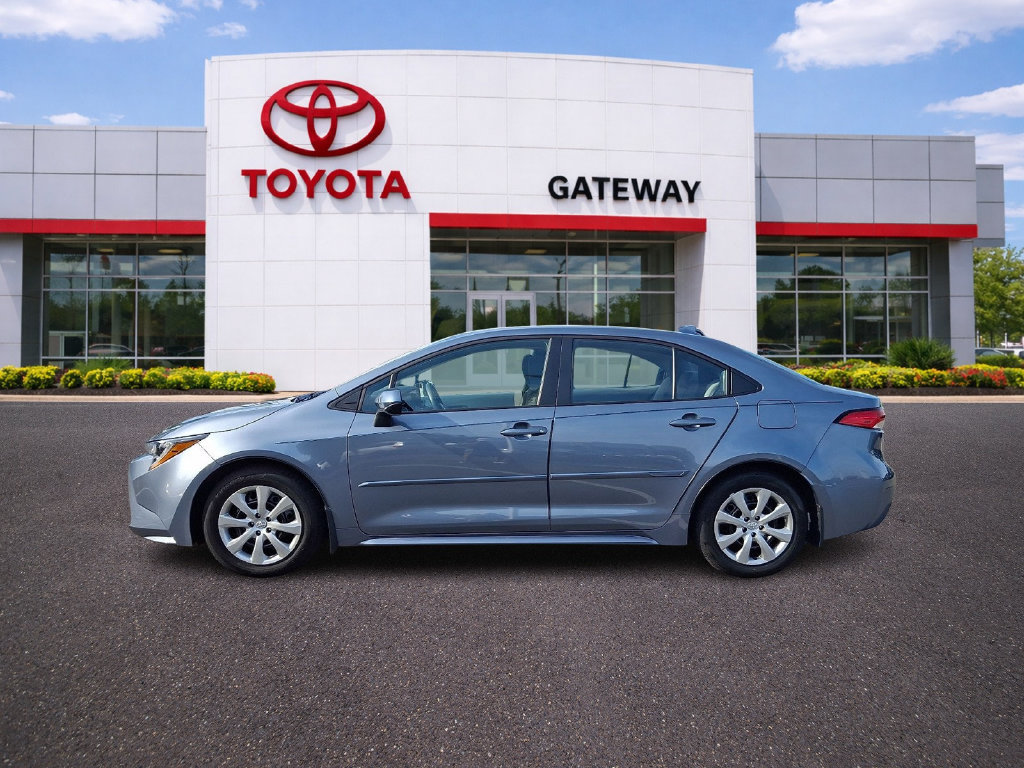 Certified 2025 Toyota Corolla LE FWD image 7