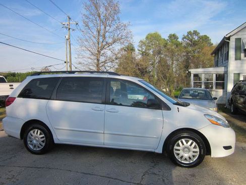 Used 2008 Toyota Sienna CE image 6