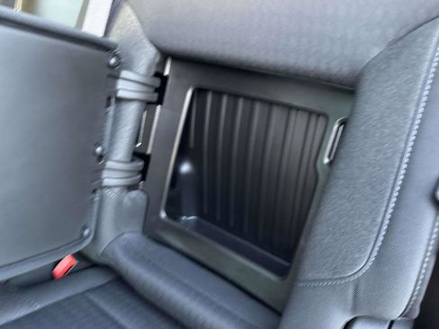 Used 2023 GMC Sierra 1500 Elevation image 23